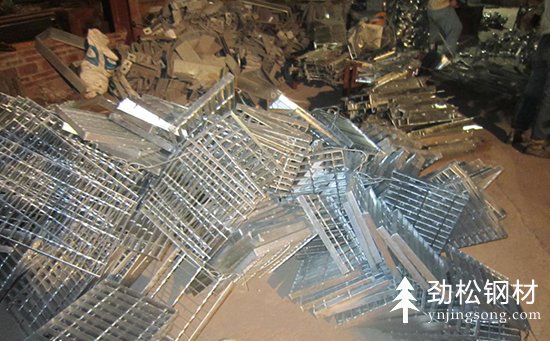 幕墻預(yù)埋件安裝前注意事項(xiàng)