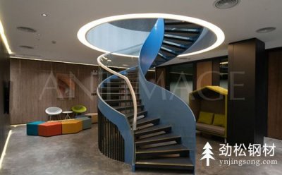 云南昆明半圓形旋轉(zhuǎn)樓梯設(shè)計(jì)定制